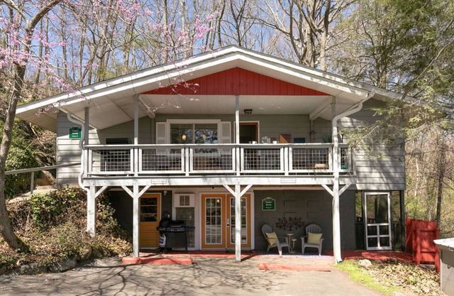 The Lower Berne offers all the conveniences of home in a secluded wooded setting