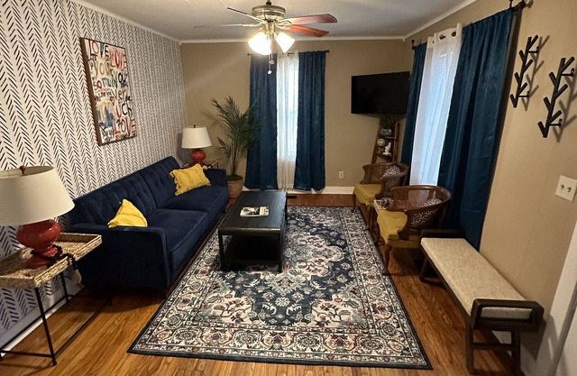 The Lyon’s Den- Boutique bungalow in the heart of Batesville, Arkansas