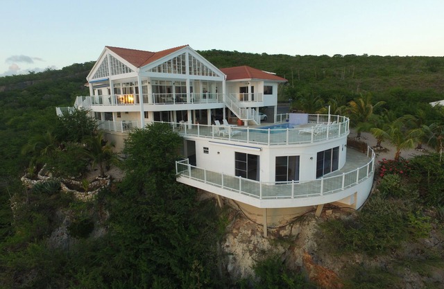 The Most Beautiful and Relaxing Oceanfront Views of Curacao