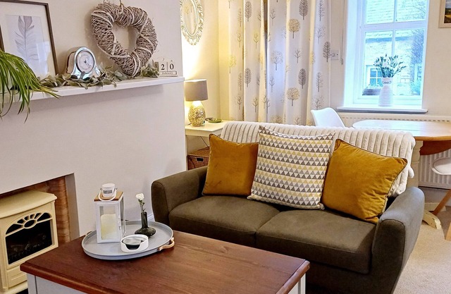 The Nest- Charming one bedroom cosy cottage in central Melrose, Scottish Borders