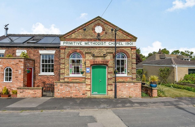 THE NEW CHAPEL, family friendly, luxury holiday cottage in Hornsea