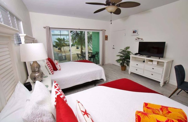 The No Problem Oceanfront Studio Cottage in East End