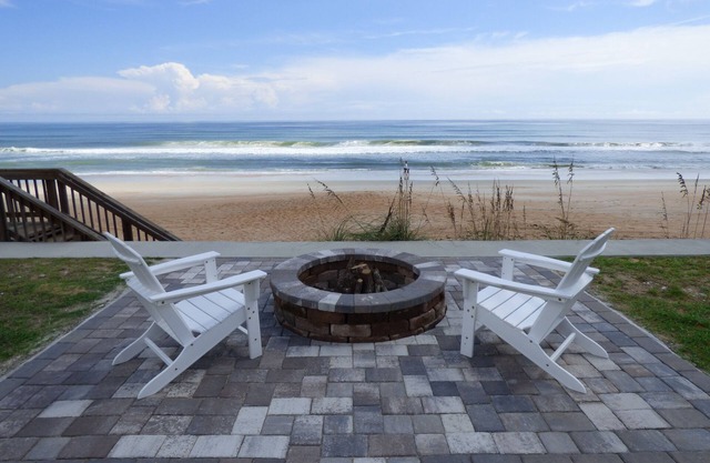 The Ocean is Your Backyard - Entire House on Ocean