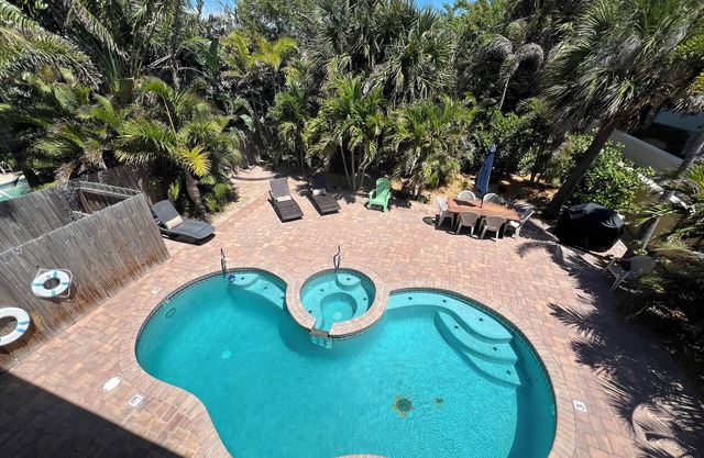 The Oceanlena - Luxury beach home, with direct beach access to famous Pier