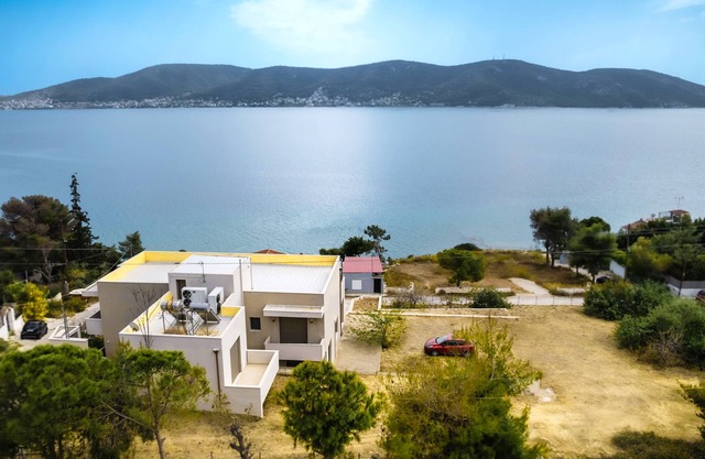 The Pearl of Salamina, a stylish seaside retreat