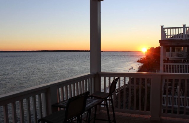 The Penthouse at High Tide - Best Views Right on the Beach - Great for Families!