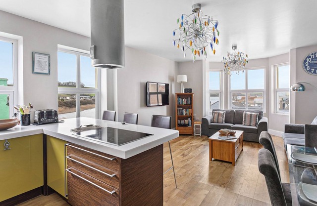 The Penthouse, 16 At The Beach - A spacious penthouse apartment with sea views, private entrance and