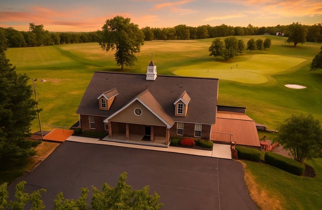 The Persimmon Ridge Lodge - Golf Room & Pickleball!