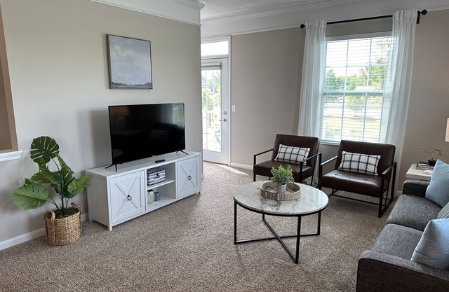 The Pondview Perch | Fast WiFi | Washer/Dryer!