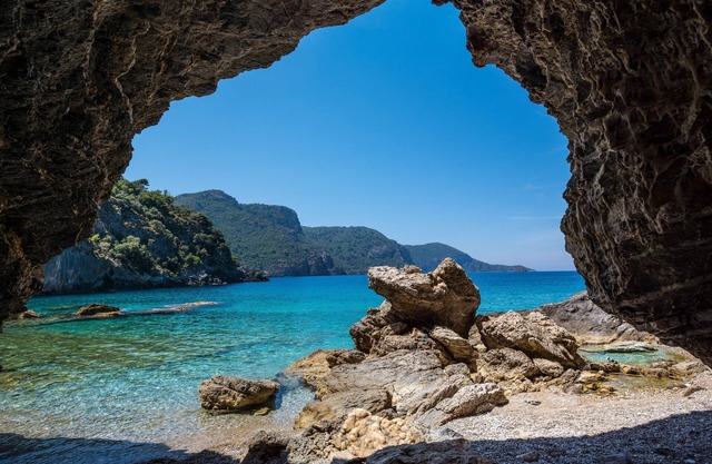 THE PRIVATE BAYS & ISLANDS OF TURKEY
