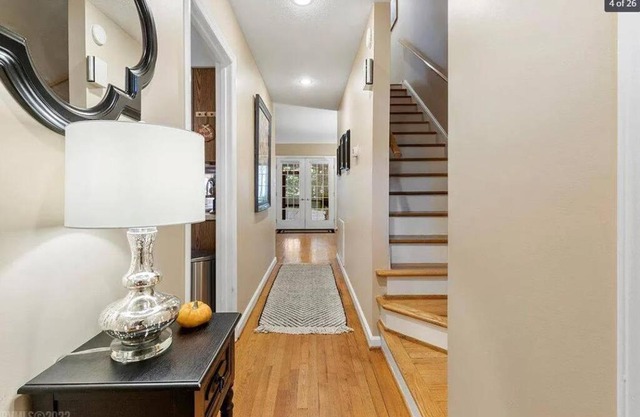 The Red Door 2-bedroom townhouse near VT & RU