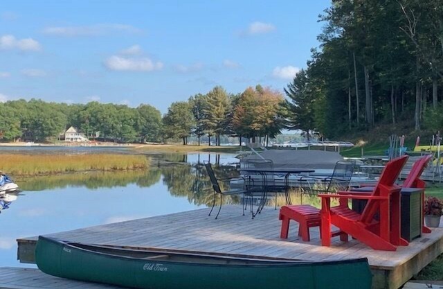 The Red Door Cottage on Big Star Lake, Sleeps 8!