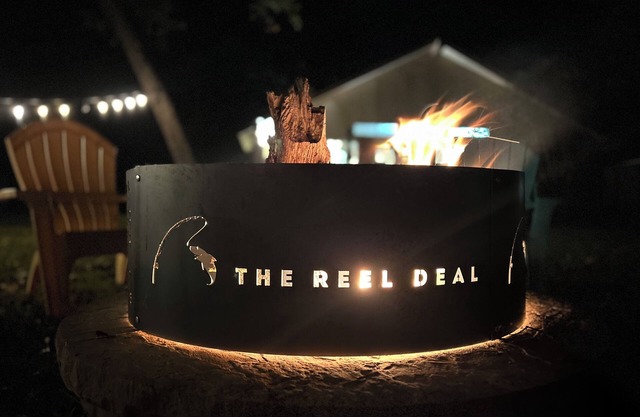 The Reel Deal Cedar Creek! Lily Pad, Outdoor TV, Fishing, Games, Grill!