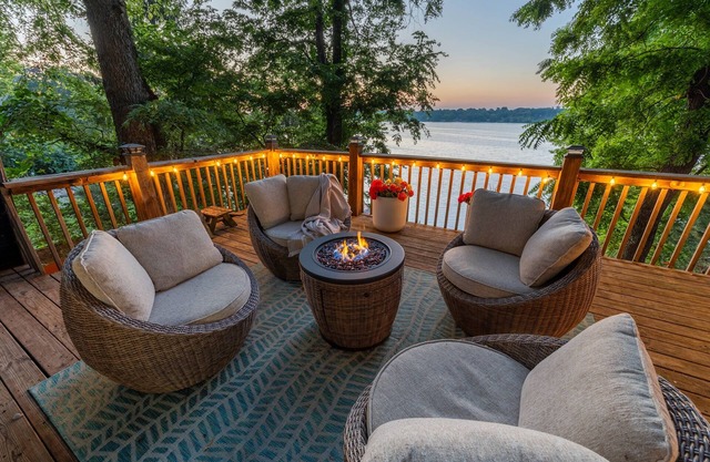 The Ridge | Lake Front | Hot Tub | Kayak+Pvt Dock