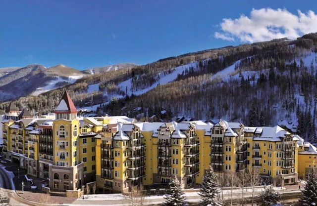 The Ritz Carlton Club Residence 3 bedroom