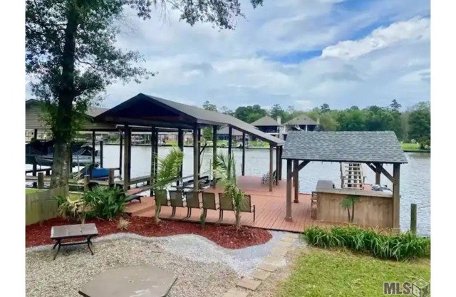 The River House "Vacation like a Cajun!"