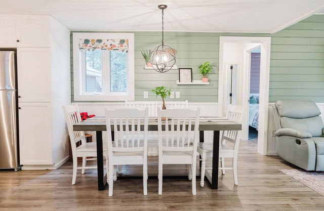 The Riverbend HousenPeaceful river size Retreat