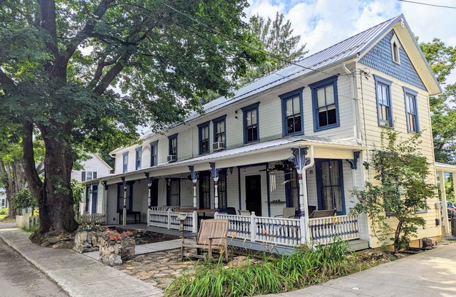 The Riverside - Stay on the River - 15 minutes to Deep Creek and Wisp!