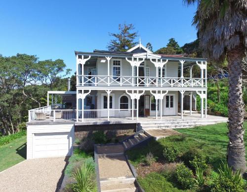 The Sanctuary- Stay Waiheke