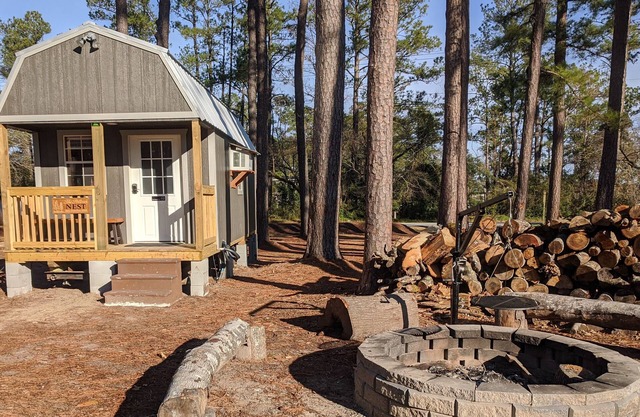 The Sanderling Tiny Cabin Water Access/Private Shared dock