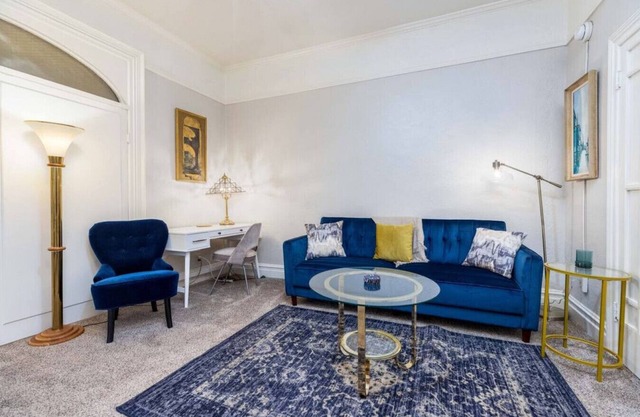 The Sapphire Suite - Downtown Historic Aves Apt