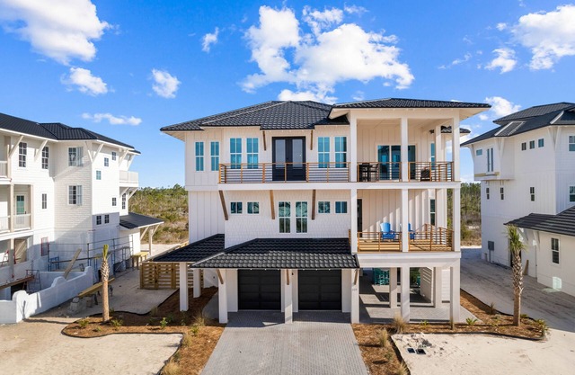 The Sea Star: Stunning Sugar Sands Home- Priv. Pool, Sleeps 18, Pet Friendly!