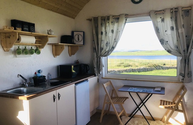 The Snuggly Sheep Shepherd Hut Campview Farm Stay