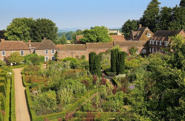 The Stable Courtyard Bedrooms at Leeds Castle