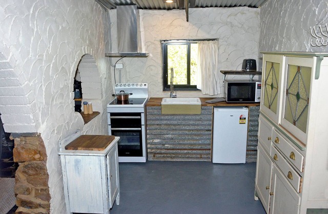 The Studio at Meadowbrook: close to the Barossa and Adelaide Hills wine regions.