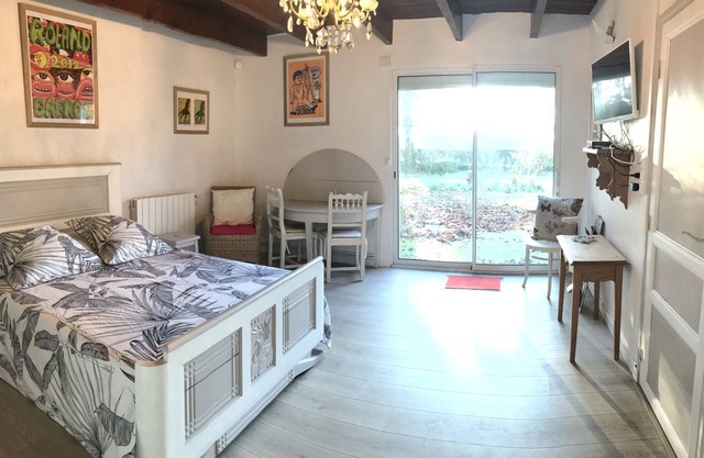 THE STUDIO OF THE GARDEN- CÔTE D'OPALE - PLATIER D'OYE Sea and countryside