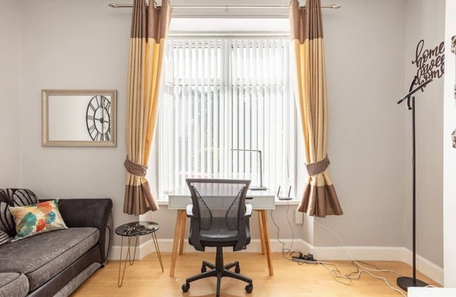 The Summit Holburn - Central Aberdeen | Ultra fast wifi