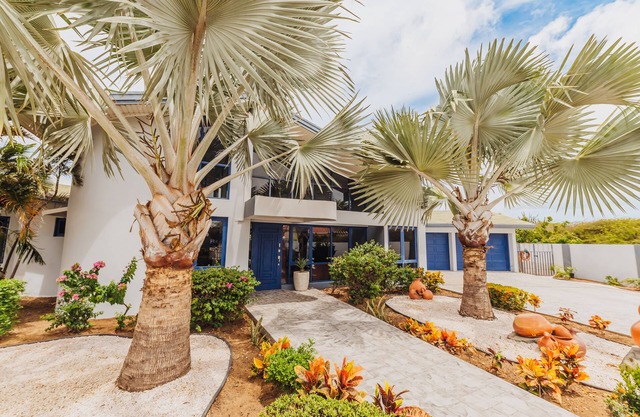 The ultimate getaway! Spacious layout, luxurious amenities, including a pool.