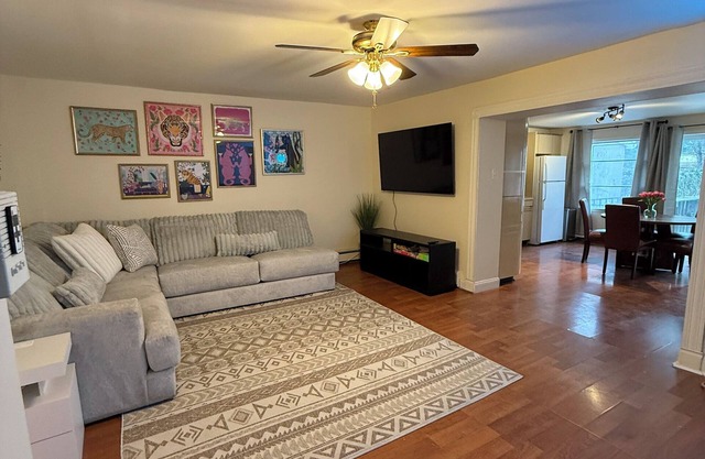 The Ultimate NYC Group Getaway. Sleeps 10 in Hoboken