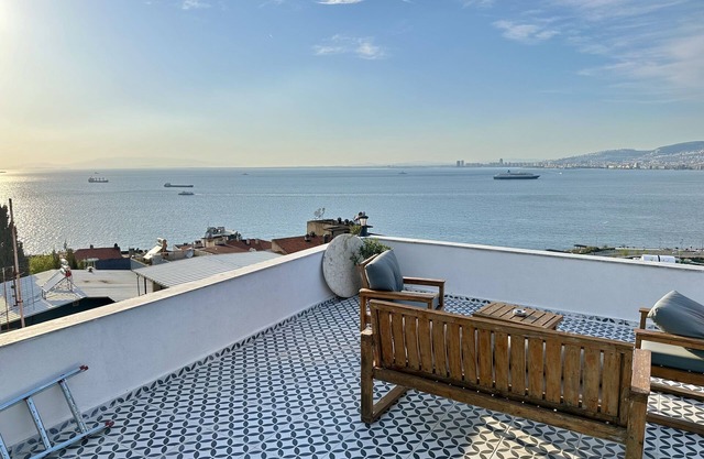 The Ultimate Seaview House with Private Rooftop