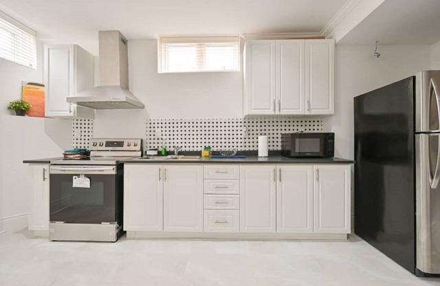 The Vistana Brampton 2Bedroom Contemporary designed spacious apartment!