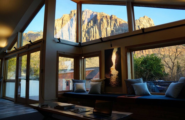 The Watchman View Gallery ~ Explore Zion National Park!