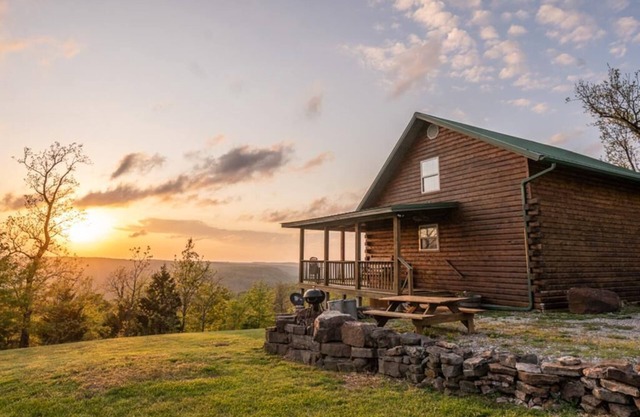 The Waterfall Cabin w/Incredible Sunset View