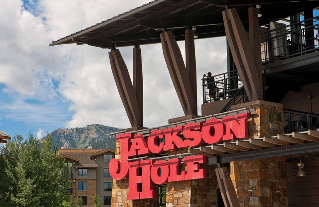 The Way Home Condo in Teton Village Convenient Location Walk to the slopes!