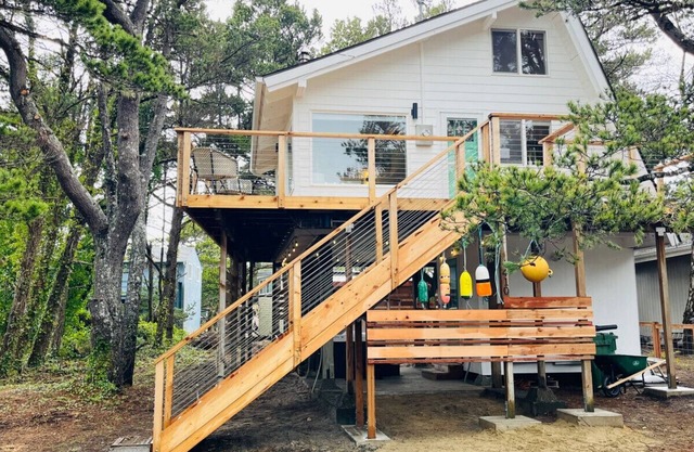 The Weekender | Hot Tub| Neskowin Village
