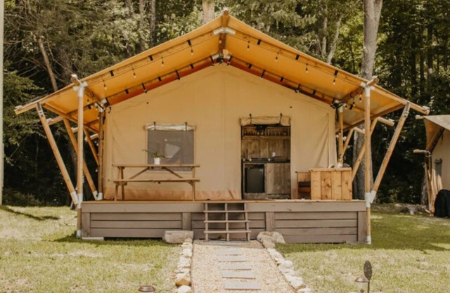 The Wesley Unit 5- Not Pet Friendly - Glamping Retro