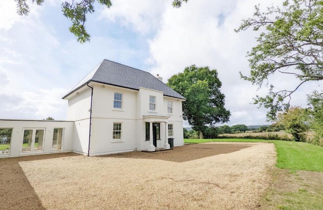 The White House - Bordon