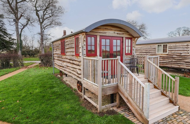 THE WHITE PRINCESS, romantic, character holiday cottage in Tadcaster