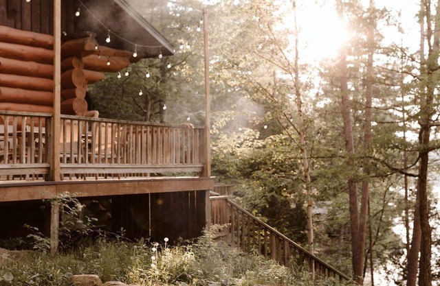 The Wood House- Scandinavian log cabin in Muskoka