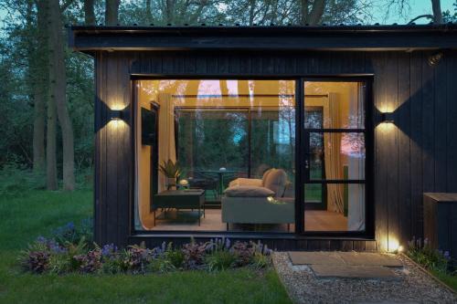 The Woods - Luxury cabin in a woodland setting