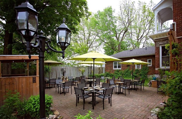 The Woodview Inn