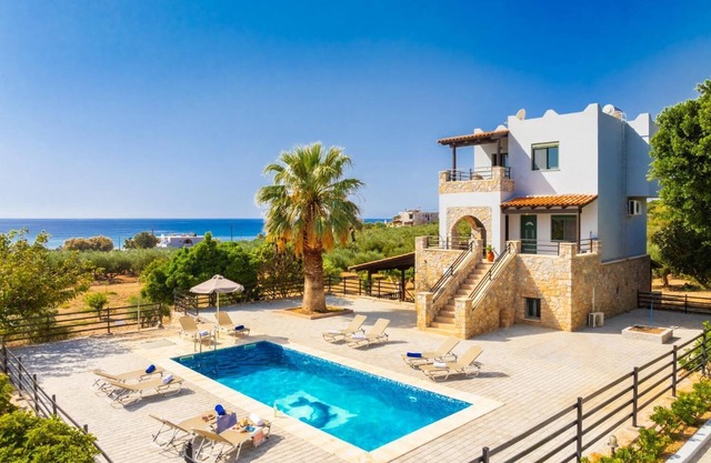 Theo Beach Villa - Four Bedroom Villa, Sleeps 9
