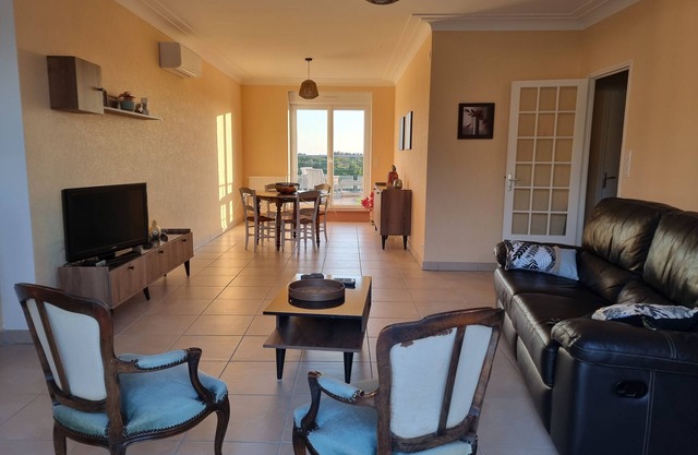 These days in Corrèze - Cosnac - quiet/view/ideally located-professional or relaxation stay