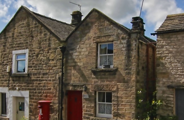 Thimble Cottage, Youlgreave lovely stone cottage for 2 with Woodburner and Wifi