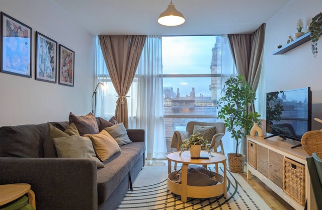 This apartment is a 1 bedroom(s), 1 bathrooms, located in Merseyside, England.