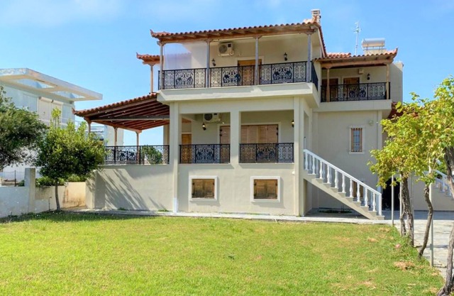 This house near the beach is ideal for a family vacation or a time out with friends.